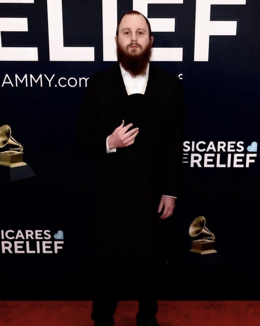 Moshe Reuven on the red carpet at a MusiCares event